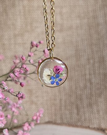 Łąka kwiatowa różowa Złota zawieszka złoty wisiorek kwiaty żywica, zkwiatem