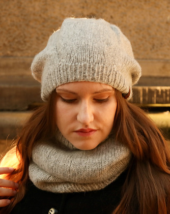 Jasnoszara czapka beretowa z wełny alpaki Parisian, Holy Alpaca Knit