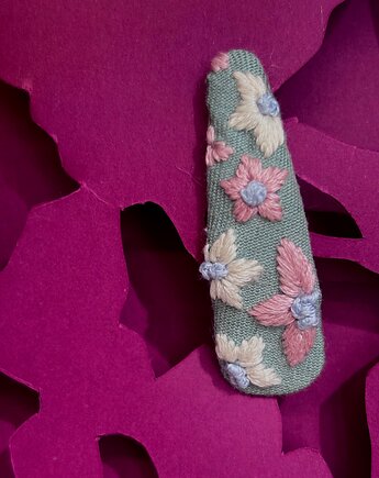 Spinka do włosów sasanki w różu i kremie