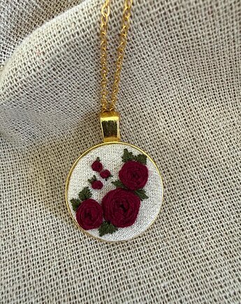 Ręcznie wyszywany naszyjnik "Czerwone róże", ReinerArt