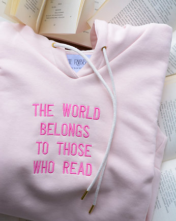 Bluza z haftem The world belong to those who read, WHITE RVBBIT