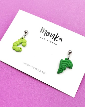 Wiszące kolczyki sztyfty - gąsienica i liść, Monka Art Studio