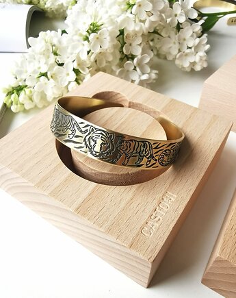 The eye of the tiger, CASTONI