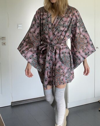 Pudrowy róż kimono Rebel Pink, Pintera