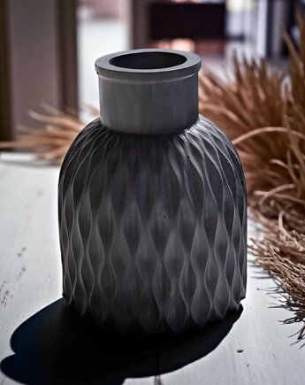 Wazon z gipsu w kolorze czarnym DEEP BLACK, Oyka Candle