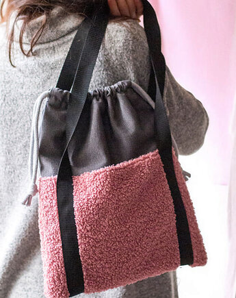 Szaro-różowa torba z kominem baranek, raspberi