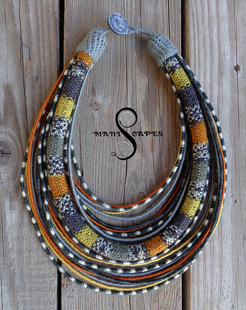 UNIKAT - jesienna masajka z ręcznie dzierganą na drutach liną, MARISCAPES