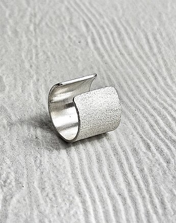 Nausznica duża szeroka srebrna, KOBELA