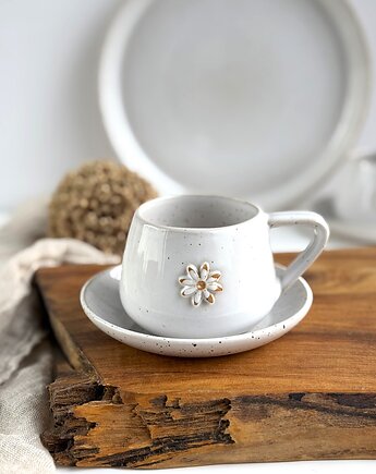 Filiżanka ze spodkiem ręcznie robiona 250 ml - Biała stokrotka, Ceramika Tyka