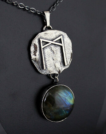Runa Mannaz z labradorytem - srebrny amulet z runą, Anna Mroczek