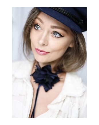 Granatowy jedwabny choker, Celina Parysów