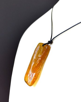 Bursztynowy wisiorek Wisior z bursztynu, cynamonn