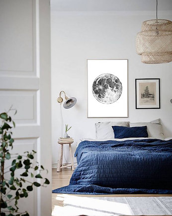 Moon, Malgorzata Domanska