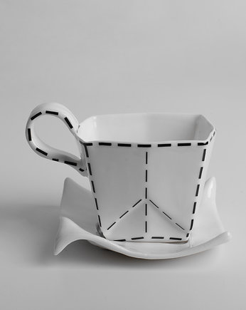 Prcelanowa filiżanka w przerywane czarne linie, Pangzi Ceramics