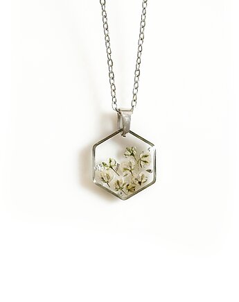 Naszyjnik z gipsówką, Colie