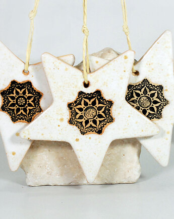 Gwiazdki choinkowe - ceramiczne ozdoby świąteczne, 10FingersArt