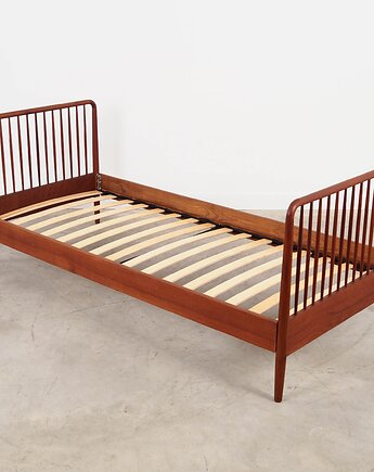 Łóżko tekowe, duński design, lata 70, produkcja: Dania, Przetwory design
