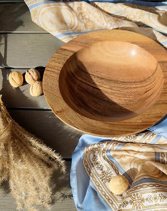 Płytka miska z drewna orzechowego, Fairytalewood