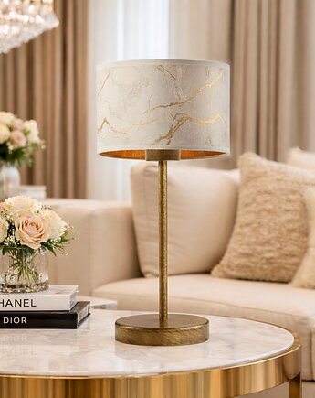 Chromowana lampka nocna w sypialni NICEA MARMUR, LYSNE
