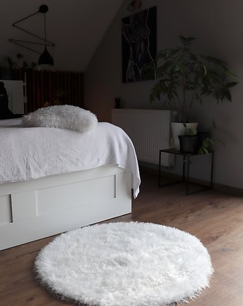 Biały okrągły dywan włochaty puszysty robiony na szydełku 93 Ø glamour, naszwie studio