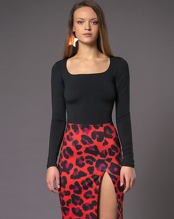 Bluzka z dekoltem karo - Linda, milita nikonorov