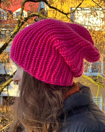 Zimowa czapka z wełny peruwiańskiej Lumi intensywny różowy, Made by Jaga