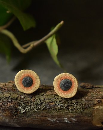 W PUNKT_kolczyki ceramiczne wkrętki_zieleń tajgi, LEP NA GLINĘ