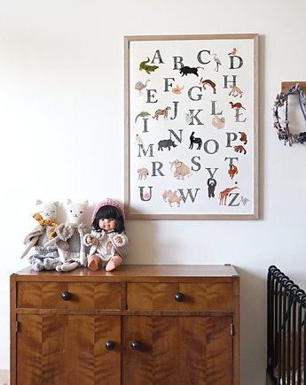 Plakat z polskim alfabetem ze zwierzętami Hi Little, HI LITTLE