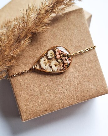 Bransoletka z żywicy łezka kwiaty białej gipsówki i ozothumnusa, Kwiat Paproci