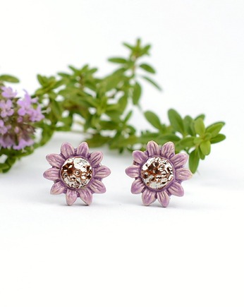 Ceramiczne kwiaty fiolet- kolczyki sztyfty 3d, Dorca