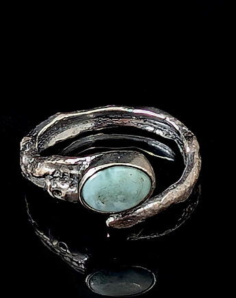 Pierścionek srebrna gałązka z larimarem, Pracownia Neores