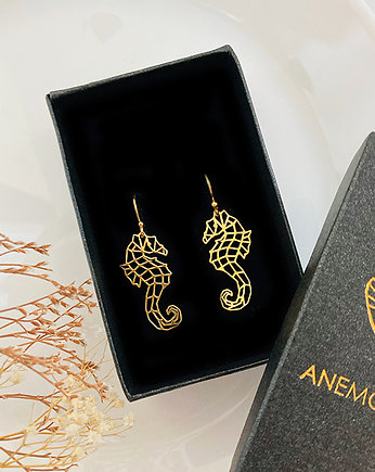 Ażurowe kolczyki pozłacane konik morski, z konikiem