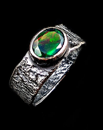 Pierścionek Czarny opal r. 19