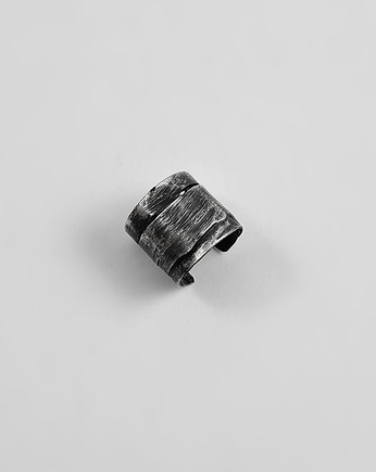 Nausznica srebro oksydowane FAUNA, RA