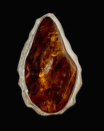 Pierścionek złoty skarb bursztynu, Pracownia Neores