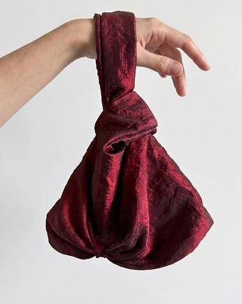 Bordowa torebka z kokardą, do ręki, na nadgarstek NAMINESO DRAPE, Namineso
