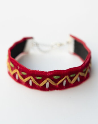 Ręcznie haftowana bransoletka folk etno, Papiernik