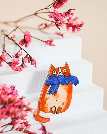 Broszka rudy kot w szaliku, Pintura