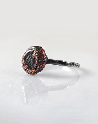 Kamyk - rozm. 10 - srebrny pierścionek z miedzianym oczkiem - unikat, Caltha