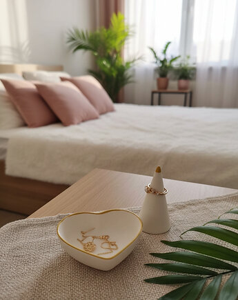 Zestaw dekoracyjny na biżuterię podstawka serce i stożek, Barwny Zakątek