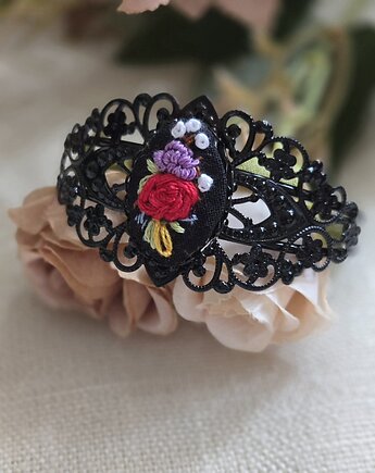 Ażurowa bransoletka z haftem II, Katarzyna Małecka pmd