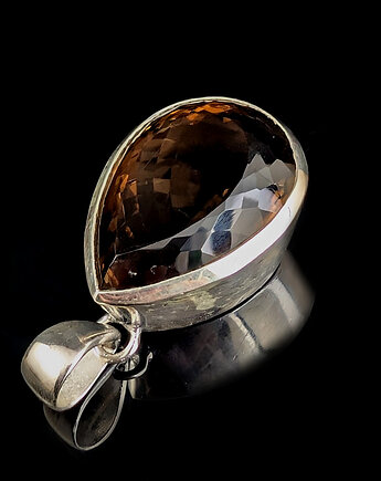 Łza kwarcu dymnego, Pracownia Neores