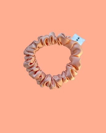 Gumka jedwabna, scrunchie, brzoskwiniowa rosa MINI, Capillum