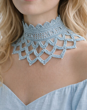 Koronkowy naszyjnik light blue delikatny dodatek, Księżycowa ćma