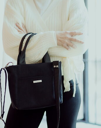 Kuferek listonoszka z wodoodpornego nubuku w kolorze czarnym, Karolina Audycka