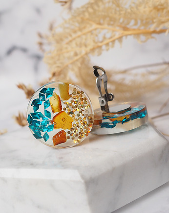 GOLDEN COAST , klipsy z żywicy i bursztynu, Chodelska Art Studio