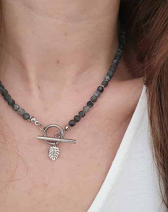 szary naszyjnik z monsterą, LEI handmade 