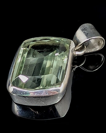 Geometryczny z zielonym ametystem, Pracownia Neores