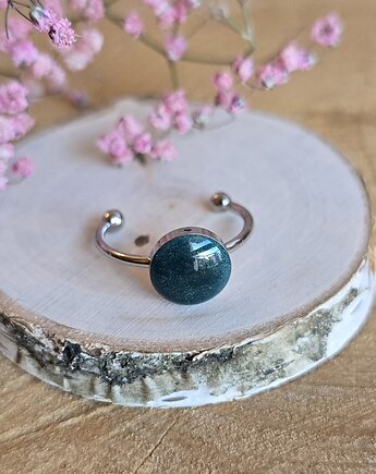 Pierścionek srebrny zielone oczko zielony minimalistyczny żywica brokatowy, zkwiatem