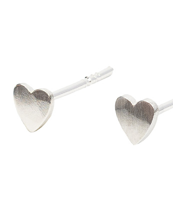 Hearts: srebrne kolczyki w kształcie serduszek, OM jewellery